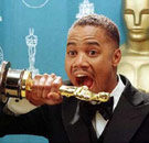 Show me the gold! Cuba Gooding biting the Oscar statue