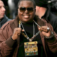 Sean Kingston crayon bling necklace