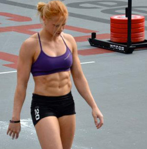 Hot girl doing CrossFit on TV