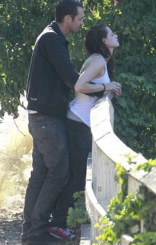 Kristen Stewart caught cheating with Rupert