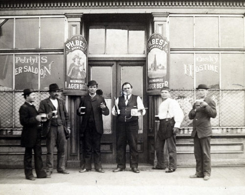 Bar saloon