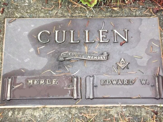 Cullen gravestone in cemetery
