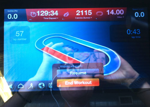 Digital treadmill display while running