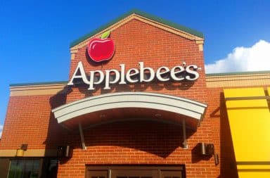 Applebee's restaurant storefront