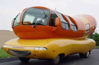 PeePee mobile hot dog car