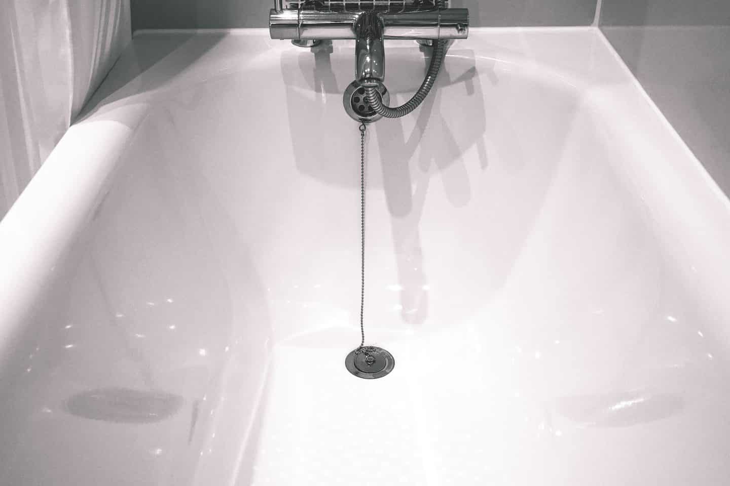 Silverfish clearance in bathroom