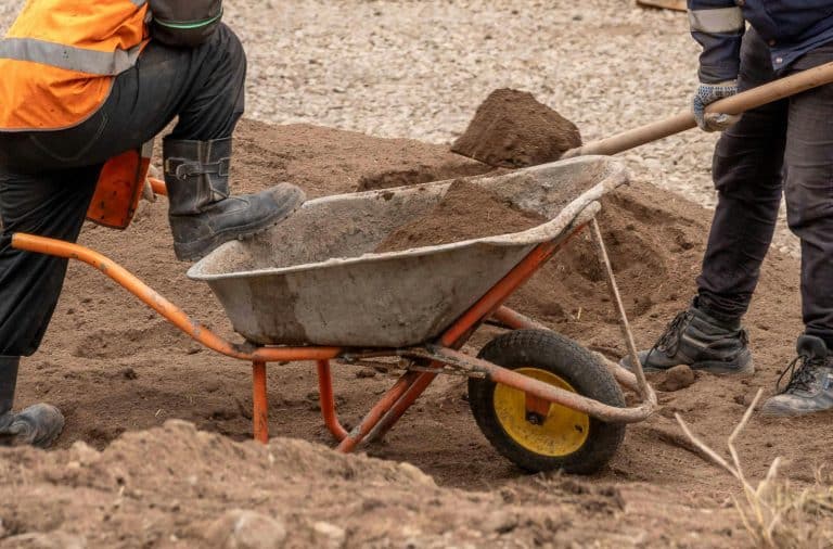 building shovels
