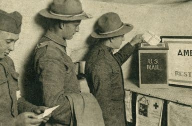 soldiers and their mail