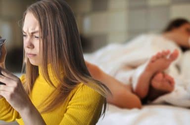 woman with no money and two sex