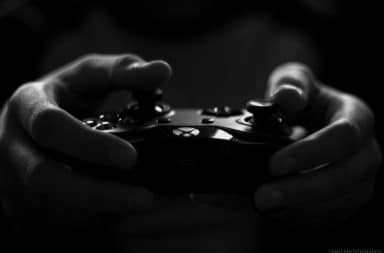 Handheld gamer control