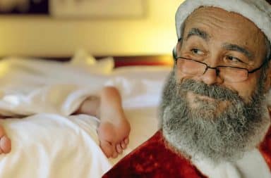 santa looking at the feet