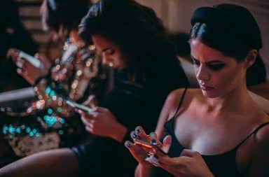 party, girls on phone