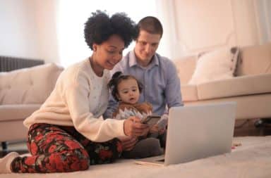 family with computer